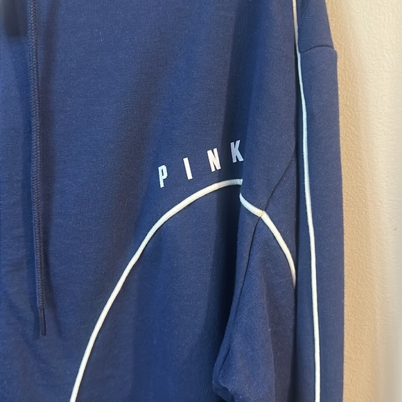 NWT PINK Victoria Secret Hooded Zip Up Sweatshirt - Picture 4 of 8